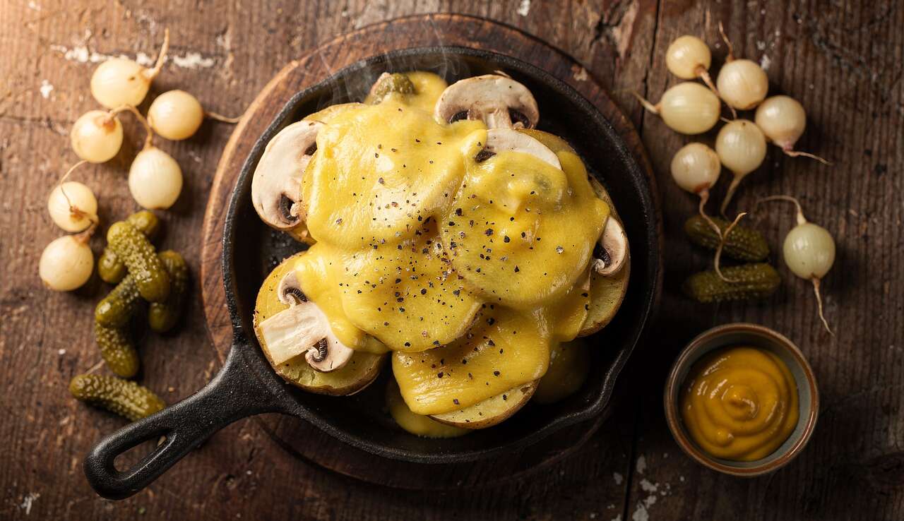 Raclette originale aux champignons : une recette savoureuse