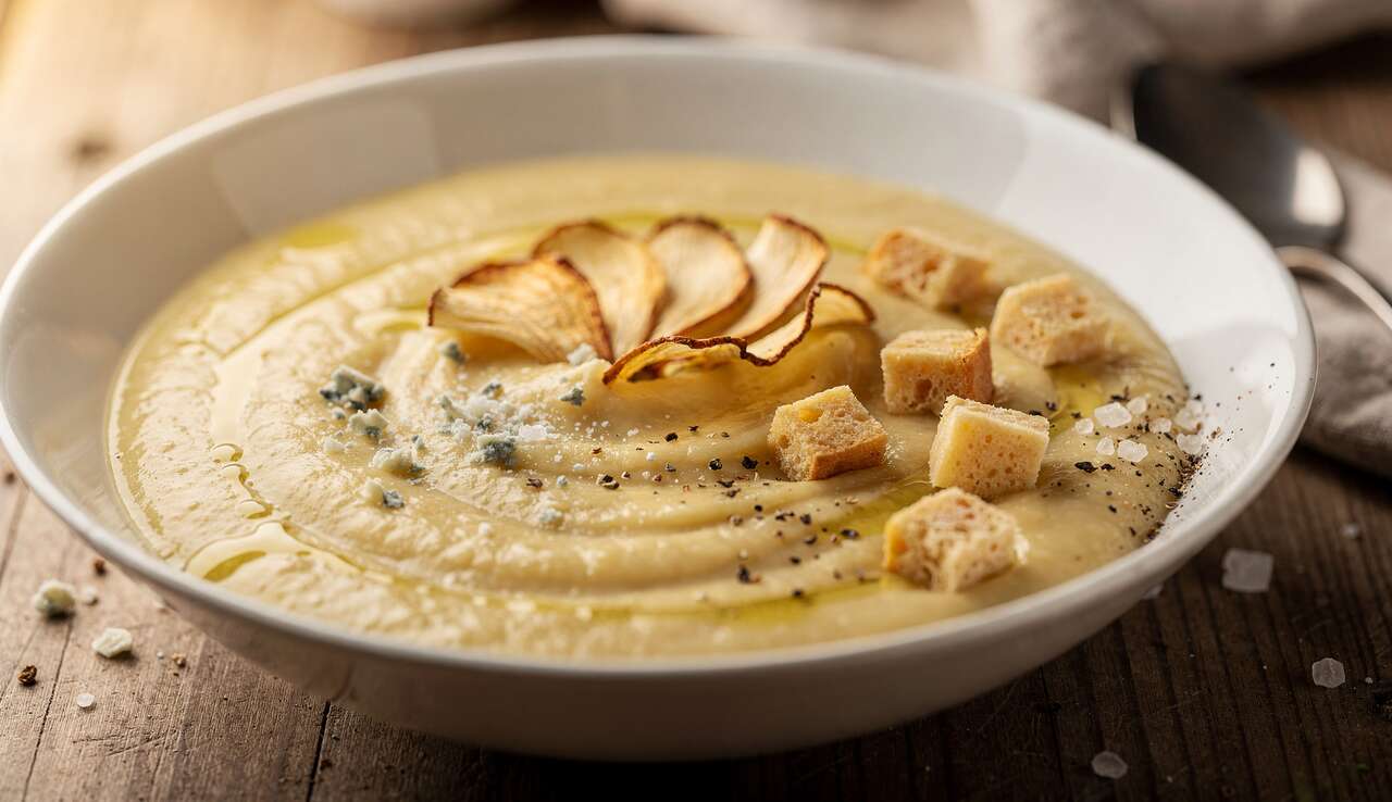 Velouté de panais à la crème de bleu : recette gourmande