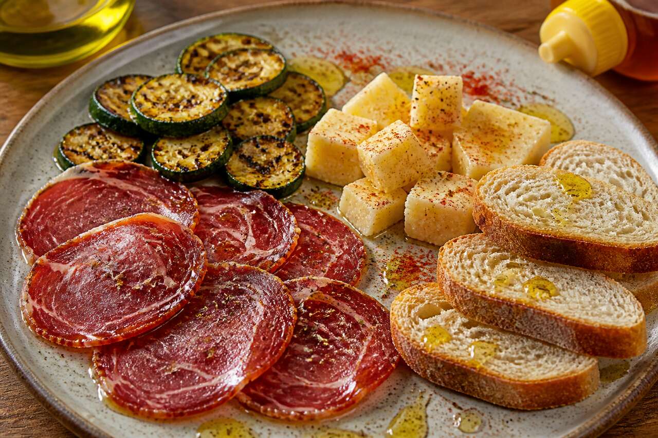 Tapas lomo, courgettes & fromage brebis : recette gourmande